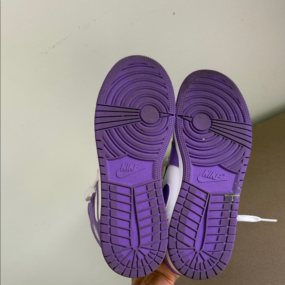 Boy, Jordan ones Purple and White Sneakers - Picture 7 of 7